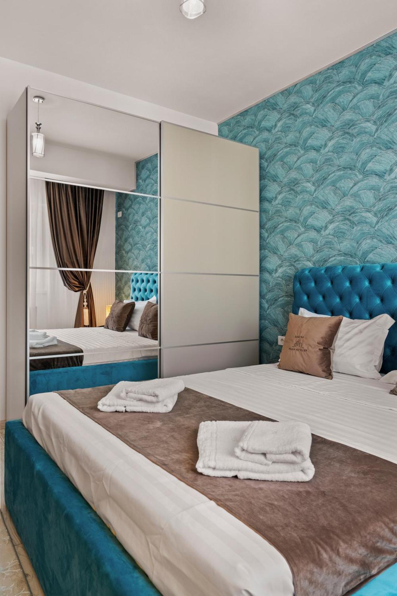 Comfort Azure Bukares Bagian luar foto
