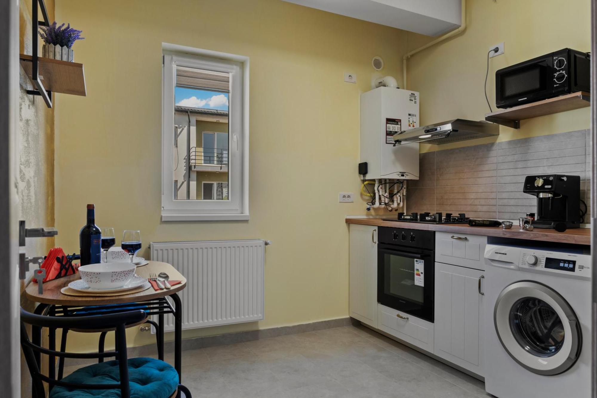 Comfort Azure Bukares Bagian luar foto
