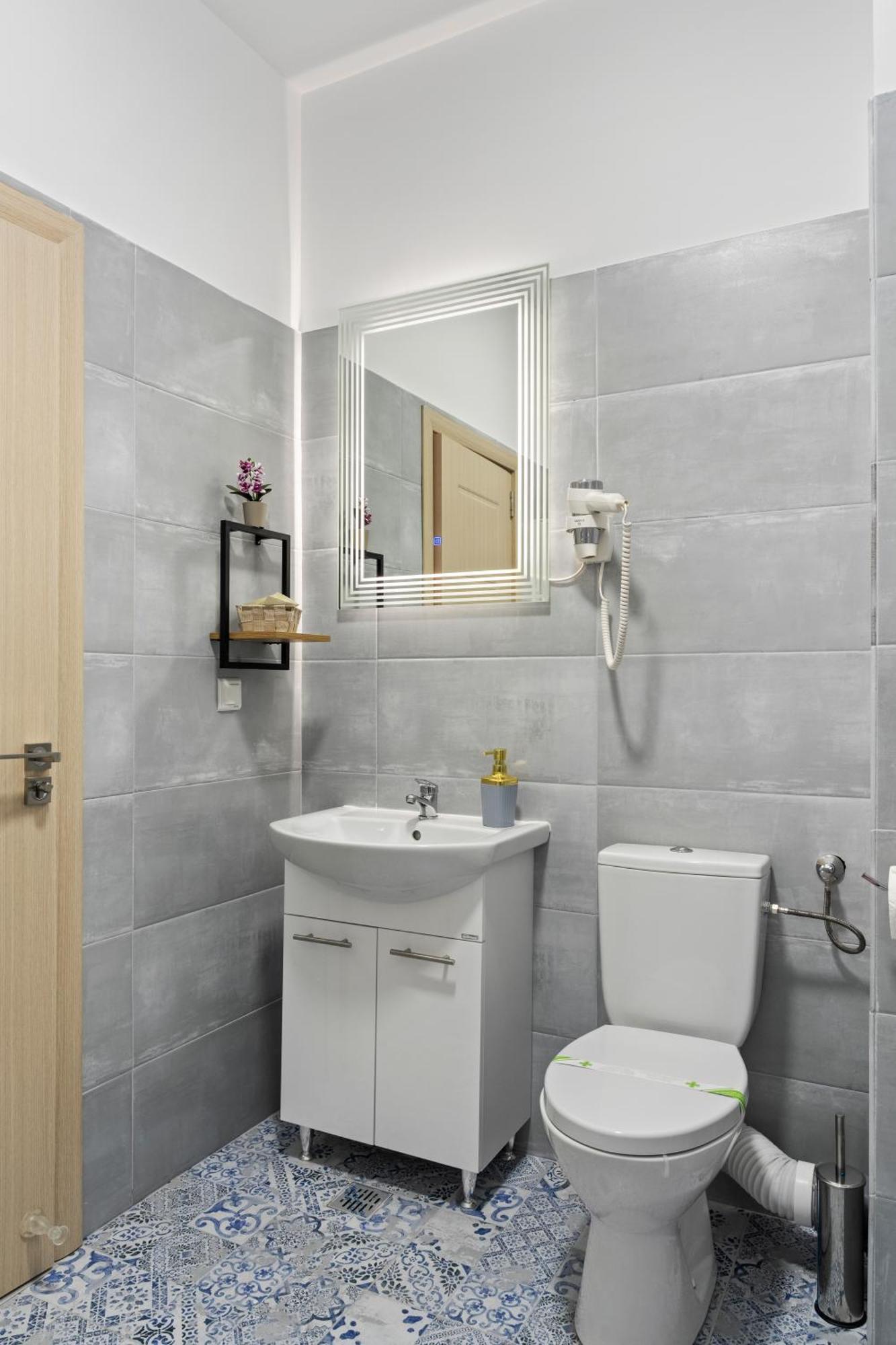 Comfort Azure Bukares Bagian luar foto