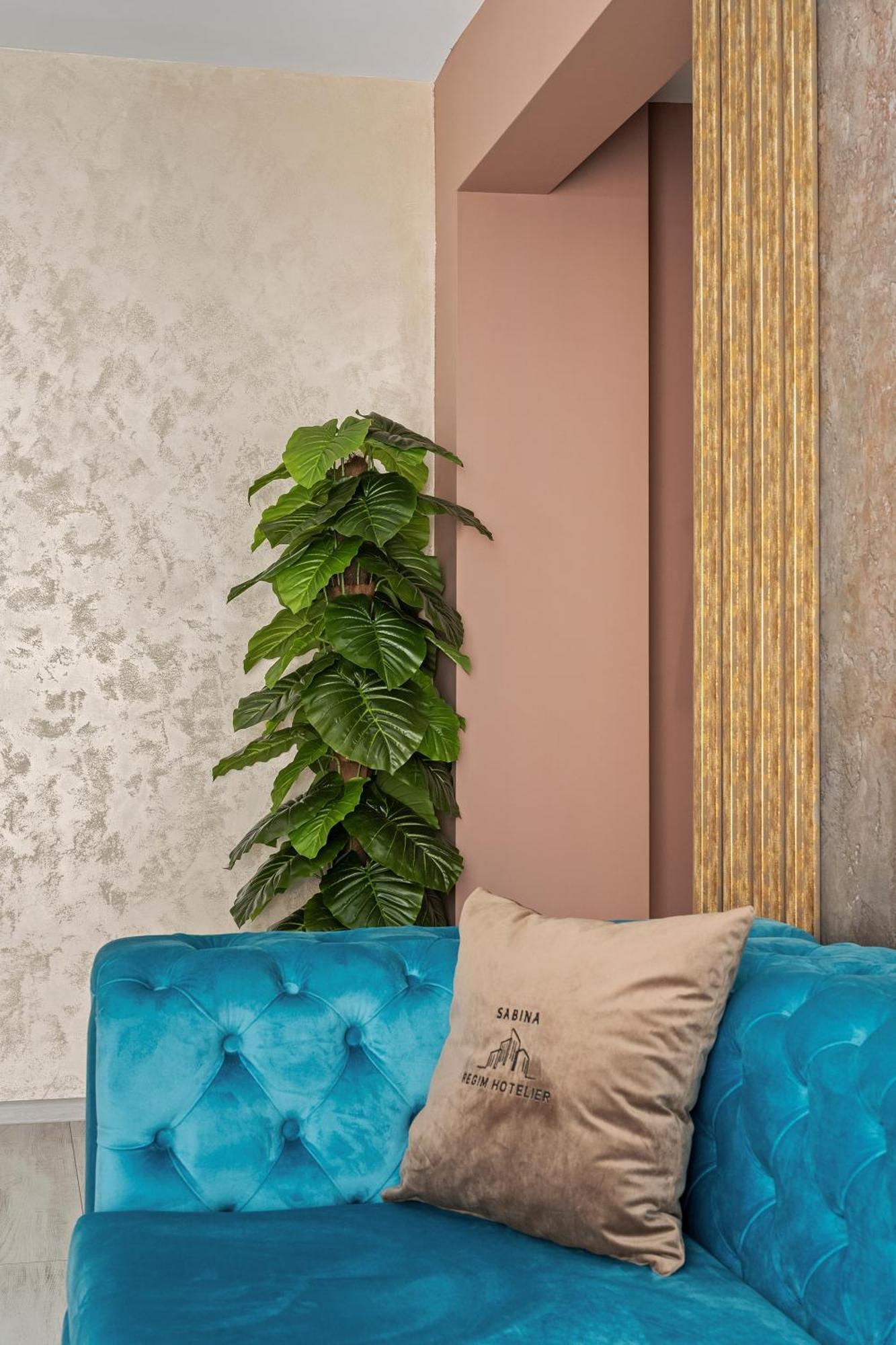 Comfort Azure Bukares Bagian luar foto